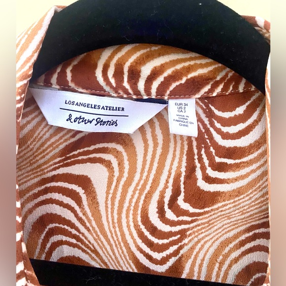 …and other stories Squiggle Print Silk Shirt in orange - Picture 2 of 7